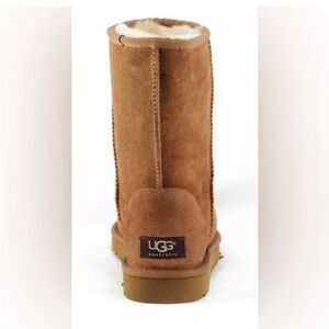 Ugg Pre-Owned Women's Classic Short Il Boot Chestnut Size 10
